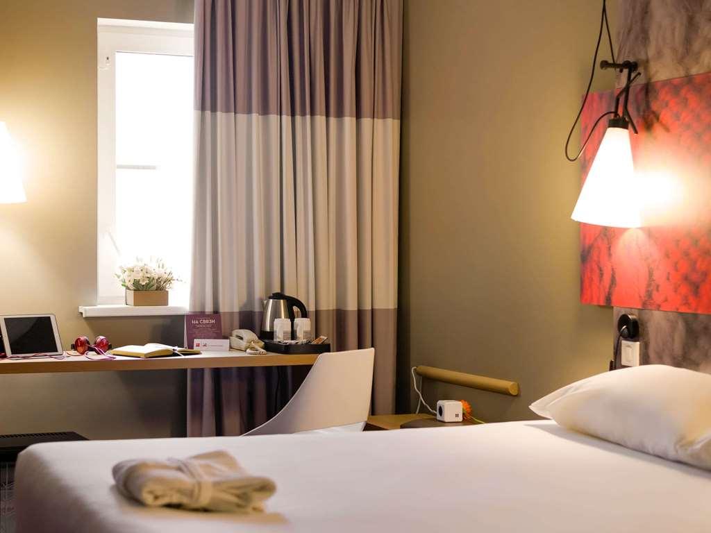 Hotel Ibis *